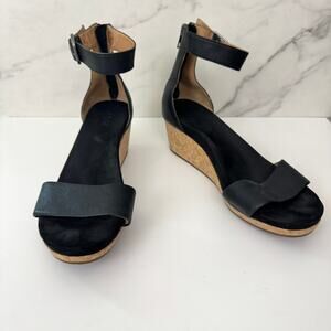 UGG Womens Zoe II Wedge Sandal Size 10 Leather MInimal Cushioned Comfort Black